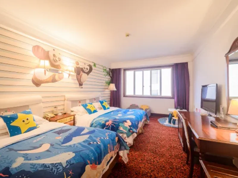 Happy Family Twin Room