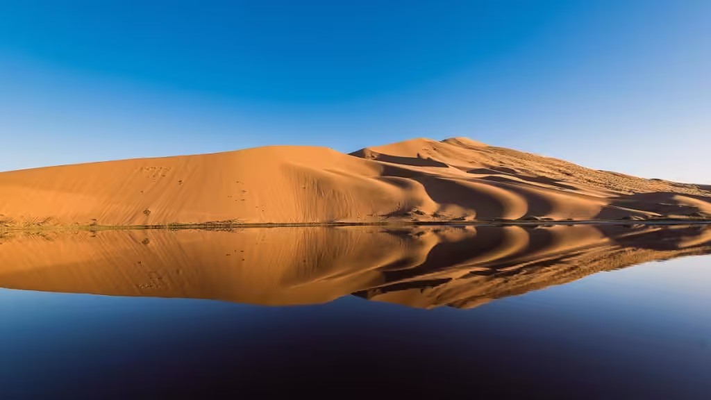 Badain-Jaren-Desert-Desert-of-A-Thousand-Lakes-1024x576.avif_-2
