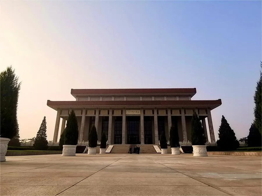 Chairman-Mao-Memorial-Hall-at-tiananmen-square-jpg Chairman-Mao-Memorial-Hall-at-tiananmen-square-jpg