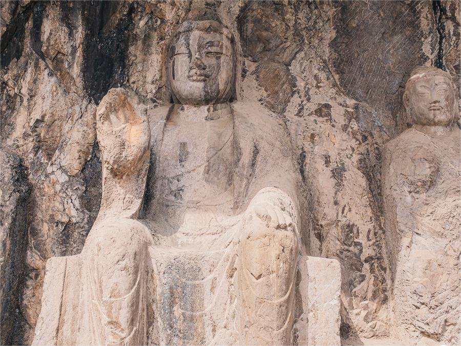 Cliffside-Three-Buddhas-Niches-in-longmen-grottoes Cliffside-Three-Buddhas-Niches-in-longmen-grottoes