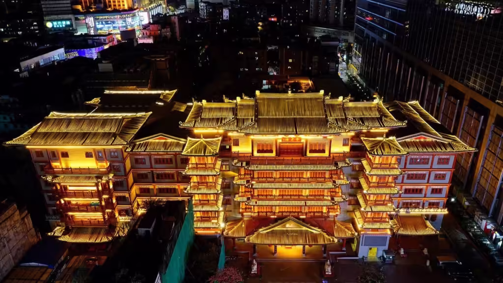 Dafo-Temple-Grand-Buddha-Temple-Guangzhou-1024x576.avif_-1 Dafo-Temple-Grand-Buddha-Temple-Guangzhou-1024x576.avif_-1