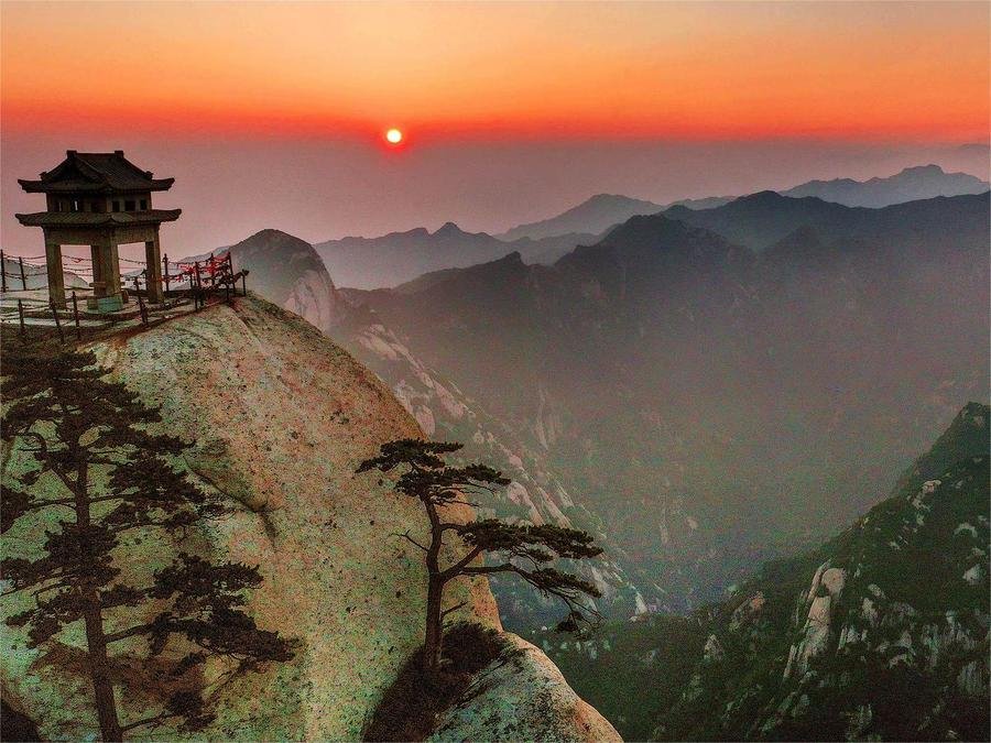 East-Peak-Sunrise-Peak-in-mount-hua East-Peak-Sunrise-Peak-in-mount-hua