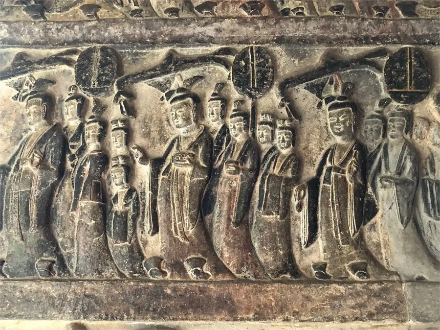 Emperor-and-Empress-Worshiping-Buddha-in-shiku-temple-gongyi-jpg Emperor-and-Empress-Worshiping-Buddha-in-shiku-temple-gongyi-jpg