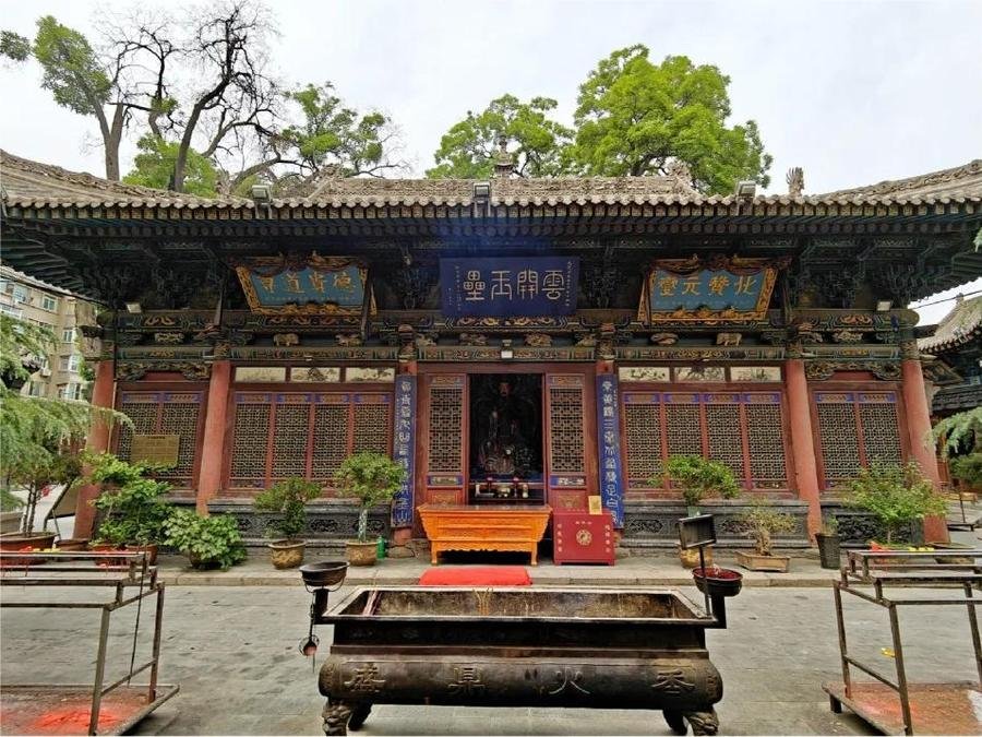 Front-hall-in-lanzhou-white-cloud-temple Front-hall-in-lanzhou-white-cloud-temple