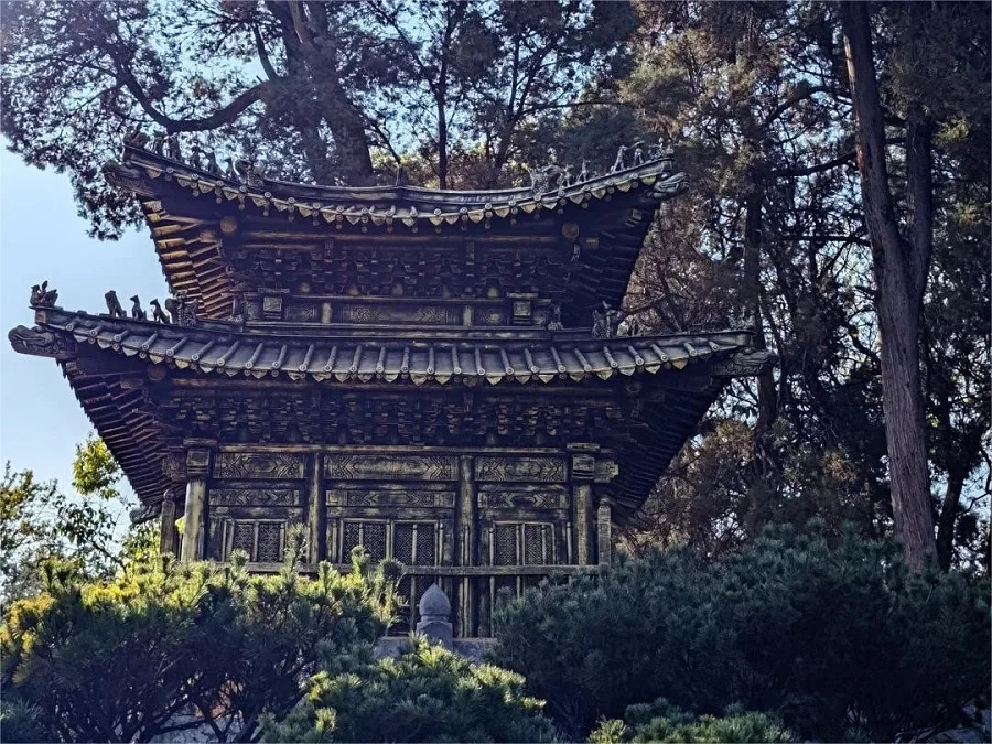 Golden-hall-in-jindian-park-jpg Golden-hall-in-jindian-park-jpg