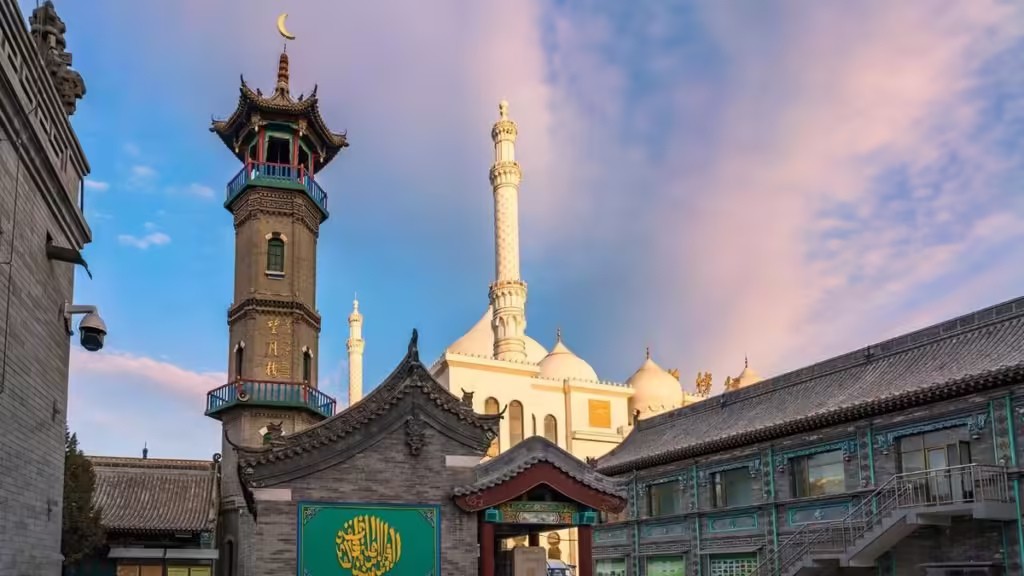 Great-Mosque-of-Hohhot-Built-in-1693-1024x576.avif_-2