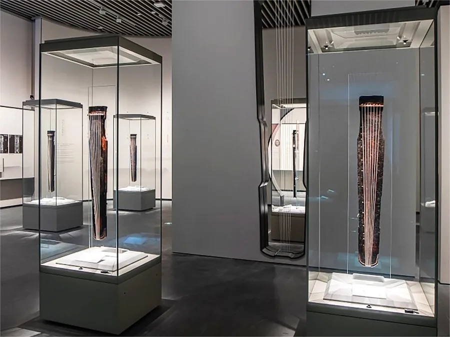 Guqin-in-Zhejiang-Provincial-Museum-Zhijiang-Branch-jpg Guqin-in-Zhejiang-Provincial-Museum-Zhijiang-Branch-jpg