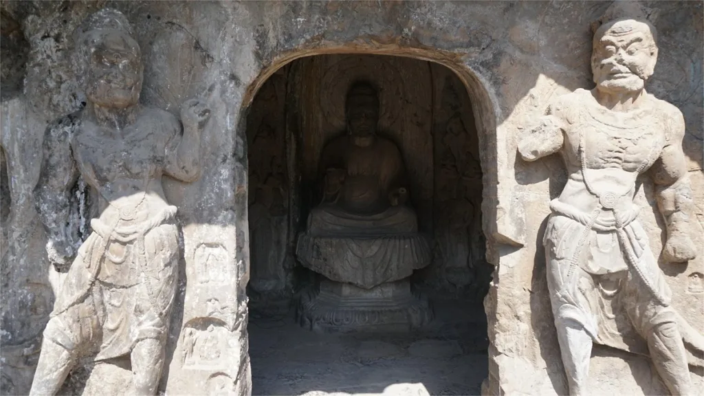 Jingshan-Temple-Cave-in-Longmen-Grottoes-1024x576-10 Jingshan-Temple-Cave-in-Longmen-Grottoes-1024x576-10