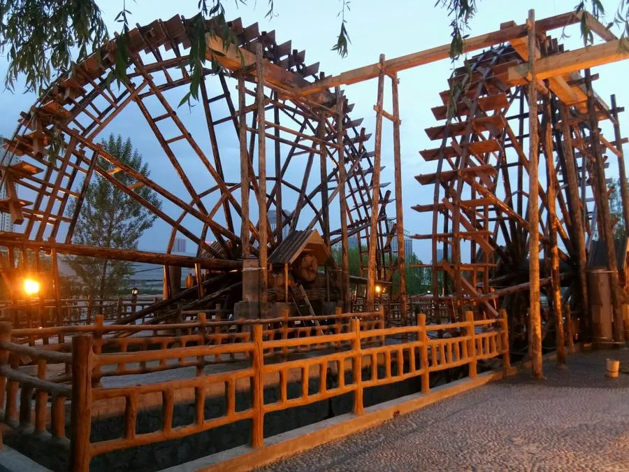 Lanzhou-Wooden-Waterwheel-jpg Lanzhou-Wooden-Waterwheel-jpg