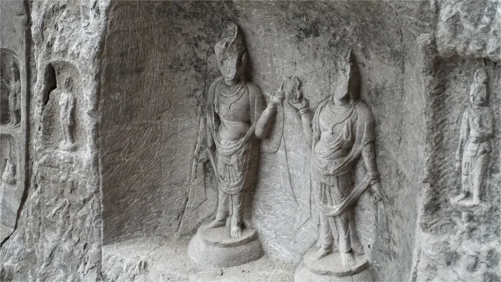 Leigutai-Grottoes-in-Longmen-Caves-1024x576-1