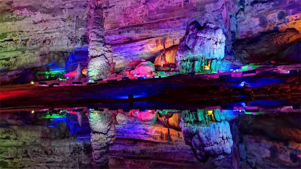 Longgong-Cave-Dragon-Palace-Cave-Jiujiang-1024x576.avif_