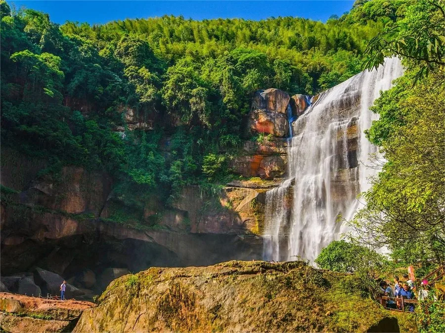 Moon-rock-waterfall-in-chishui-bamboo-forest-jpeg Moon-rock-waterfall-in-chishui-bamboo-forest-jpeg