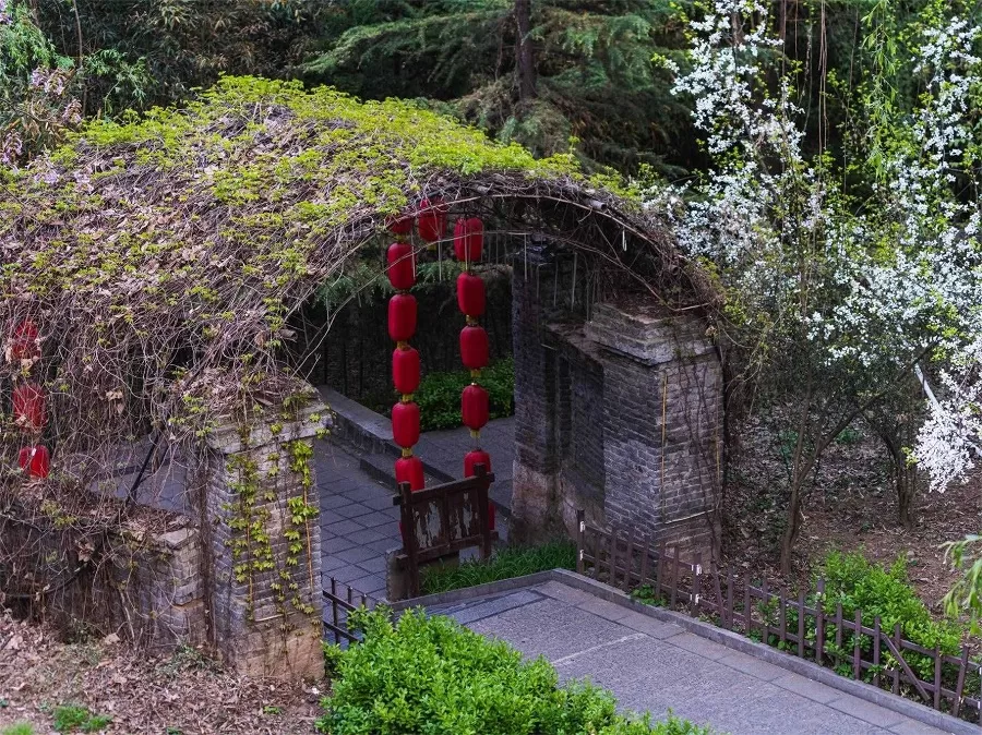Mountain-vaillages-in-huhushui-scenic-area-jpg Mountain-vaillages-in-huhushui-scenic-area-jpg