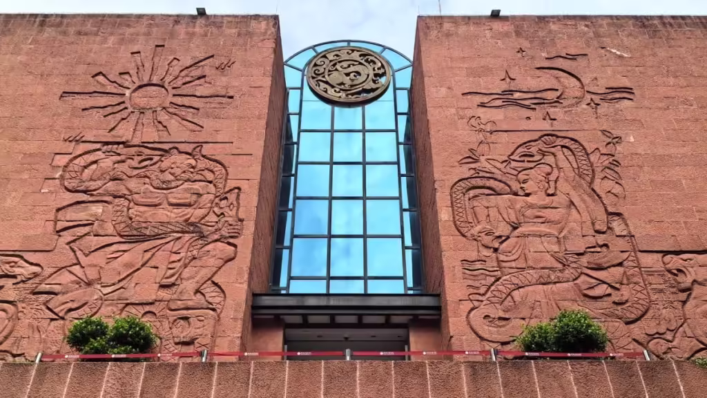 Museum-of-the-Mausoleum-of-the-Nanyue-King-1024x576.avif_ Museum-of-the-Mausoleum-of-the-Nanyue-King-1024x576.avif_