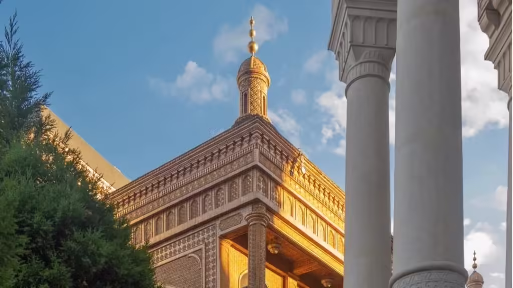 Nanguan-Mosque-Xining-1024x576.avif_-4