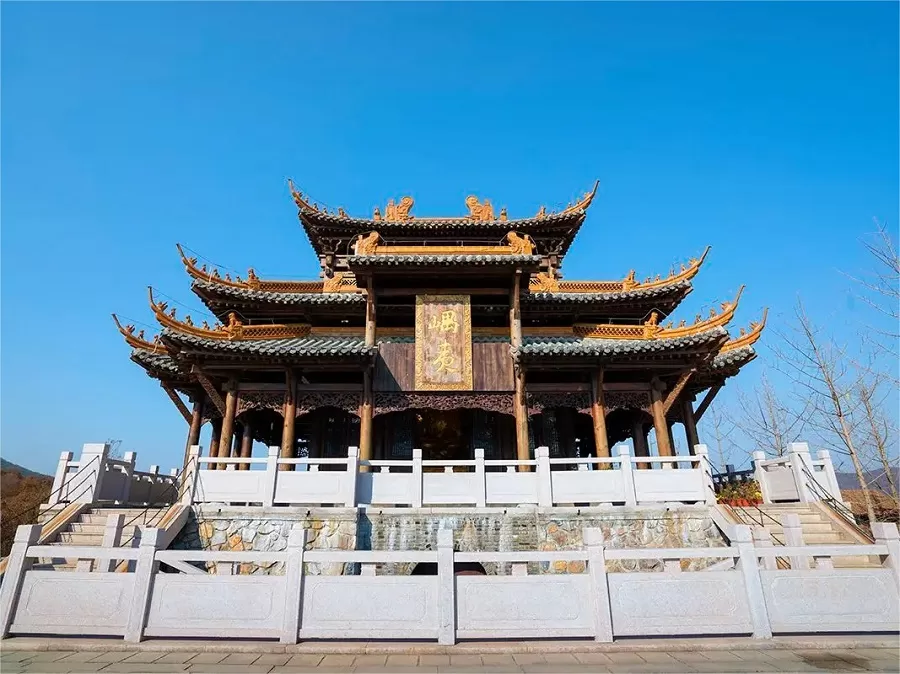Ordination-Altar-Hall-in-Longchang-temple-jpg Ordination-Altar-Hall-in-Longchang-temple-jpg