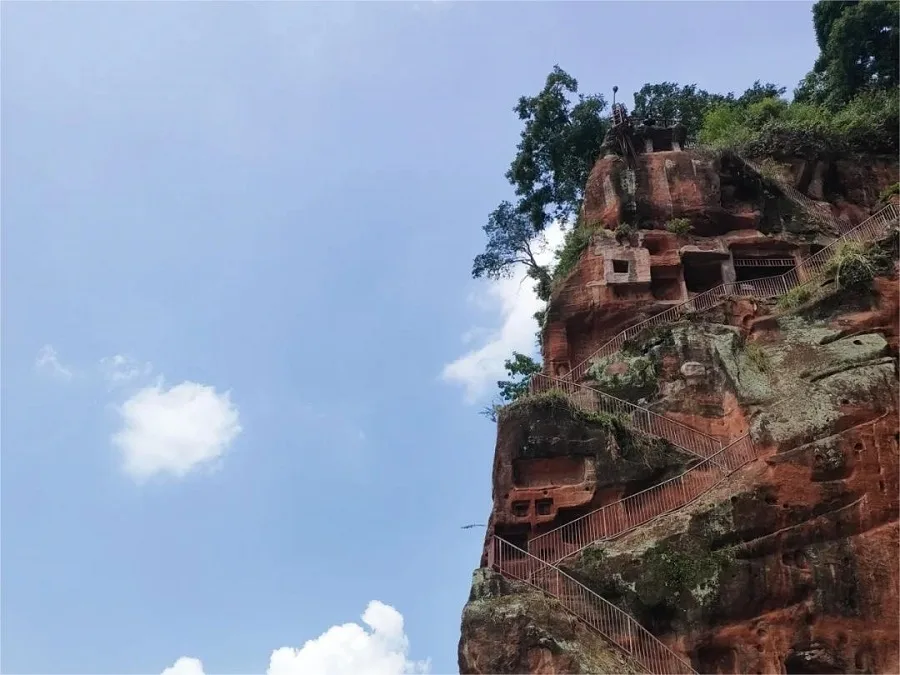 Plank-Road-and-Guardian-Kings-in-leshan-giant-buddha-jpg Plank-Road-and-Guardian-Kings-in-leshan-giant-buddha-jpg