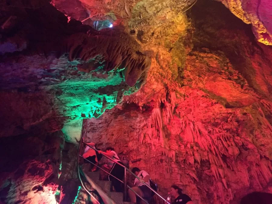Red-Agate-Karst-Cave-in-langya-mountain-jpg Red-Agate-Karst-Cave-in-langya-mountain-jpg