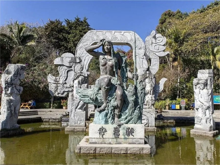 Shayi-Mother-Sculpture-in-nanzhao-folk-island-jpg Shayi-Mother-Sculpture-in-nanzhao-folk-island-jpg