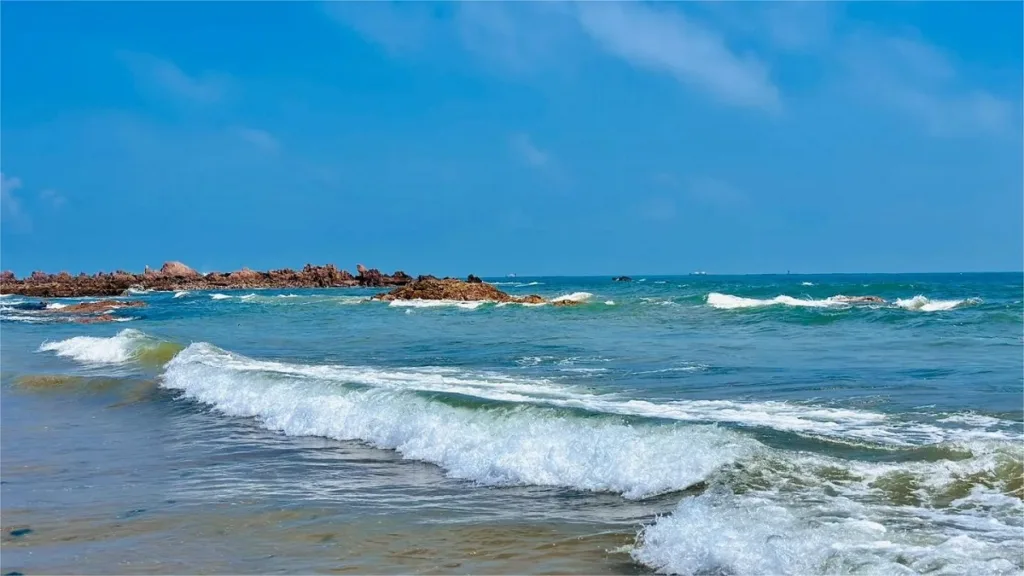 Siver-Beach-Qingdao-1024x576-1 Siver-Beach-Qingdao-1024x576-1