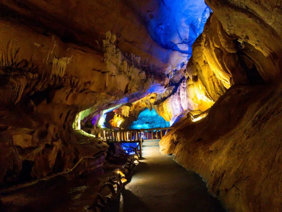Spectacular-Karst-Caves-in-mengyuan-fairy-land-jpg Spectacular-Karst-Caves-in-mengyuan-fairy-land-jpg