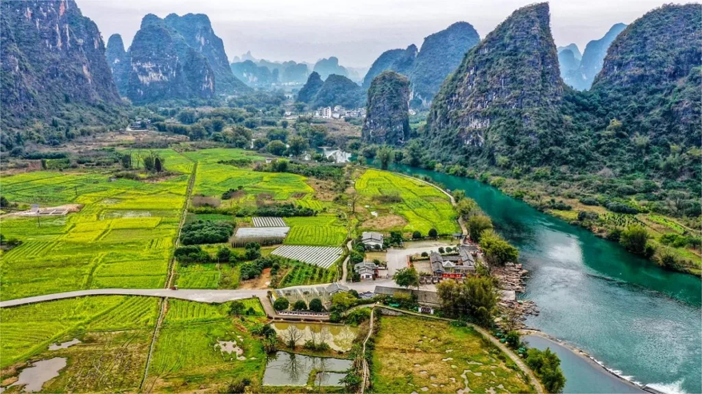 Ten-Mile-Gallery-Yangshuo-1024x575-5