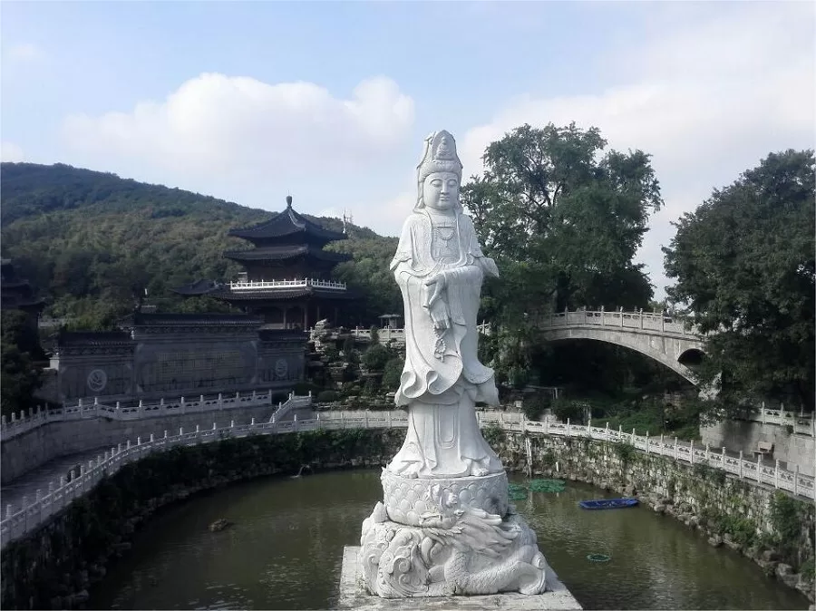 Tianlong-Fudi-Square-in-baohua-mountain-national-forest-park-jpg Tianlong-Fudi-Square-in-baohua-mountain-national-forest-park-jpg