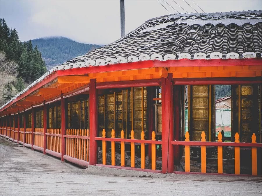 Tibetan-culture-in-mounigou-valley-jpg Tibetan-culture-in-mounigou-valley-jpg