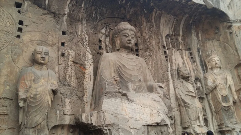 Vairocana-Buddha-Statue-in-Longmen-Caves-1024x576-10 Vairocana-Buddha-Statue-in-Longmen-Caves-1024x576-10