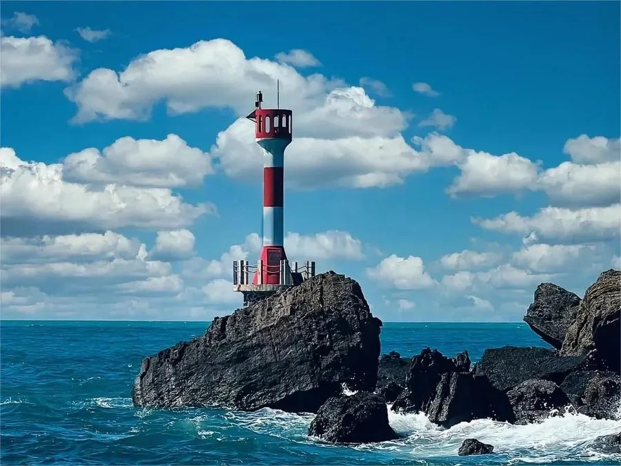 Weizhou-Island-Lighthouse-jpg Weizhou-Island-Lighthouse-jpg
