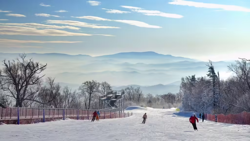 Yabuli-Ski-Resort-1024x576.avif_