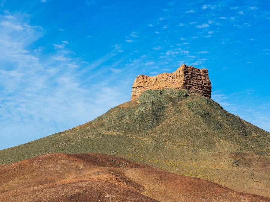 Yangguan-Beacon-Towers-in-yangguan-pass Yangguan-Beacon-Towers-in-yangguan-pass
