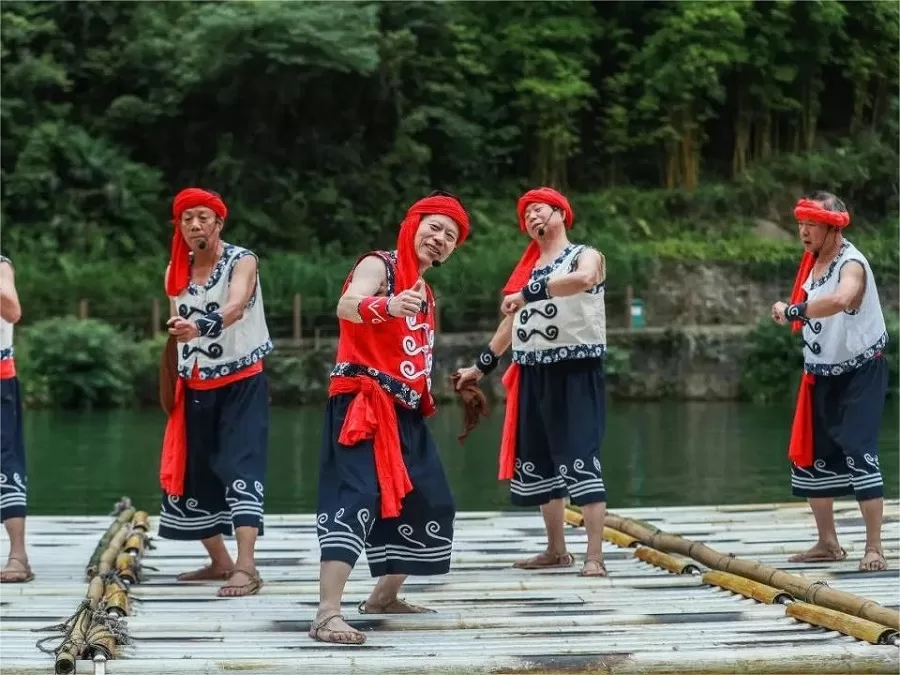 You-Water-Boatmans-Shanties-in-hewan-mountain-village-jpg You-Water-Boatmans-Shanties-in-hewan-mountain-village-jpg