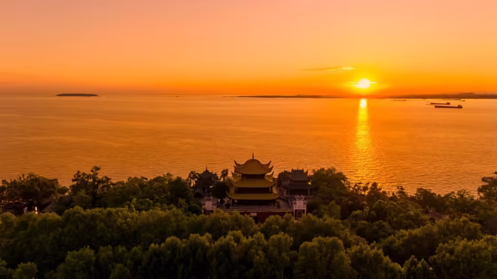 Yue-Yang-Tower-1024x576.avif_