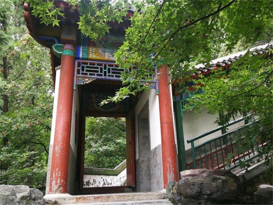 Yuhua-Xiu-in-xiangshan-park Yuhua-Xiu-in-xiangshan-park