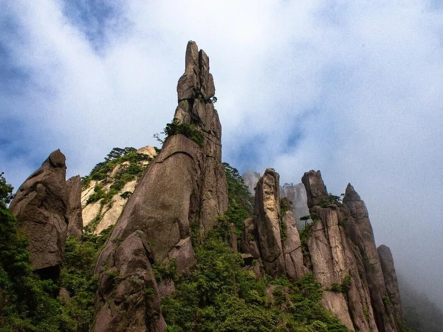 Yujing-peak-scenci-area-in-sanqing-mountain-jpg Yujing-peak-scenci-area-in-sanqing-mountain-jpg