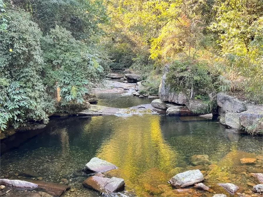abundant-water-resource-in-doupeng-mountain-jpg abundant-water-resource-in-doupeng-mountain-jpg