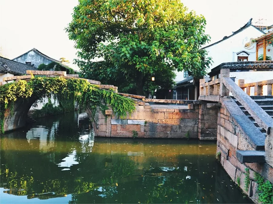 ancient-stone-bridges-in-zhouzhuang-jpg ancient-stone-bridges-in-zhouzhuang-jpg