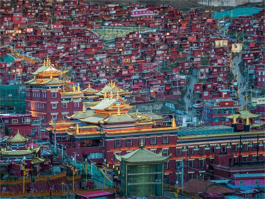 architectural-beauty-of-Larung-Gar-Buddhist-Academy architectural-beauty-of-Larung-Gar-Buddhist-Academy