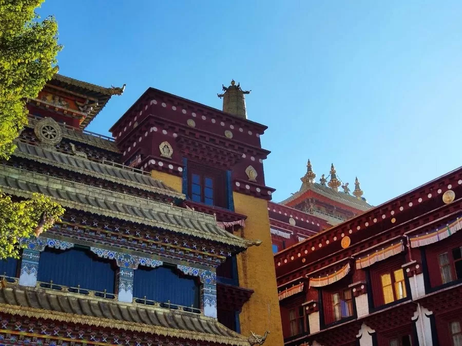 architectural-splendor-of-litang-monastery-jpg architectural-splendor-of-litang-monastery-jpg