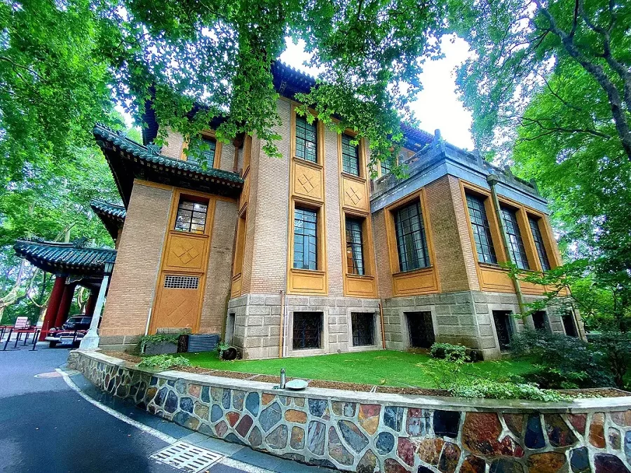 architectural-splendor-of-meiling-palace-jpg architectural-splendor-of-meiling-palace-jpg