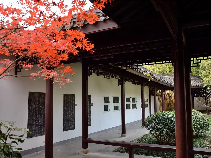 bai-and-su-memorial-hall-in-solitary-hill-jpg bai-and-su-memorial-hall-in-solitary-hill-jpg