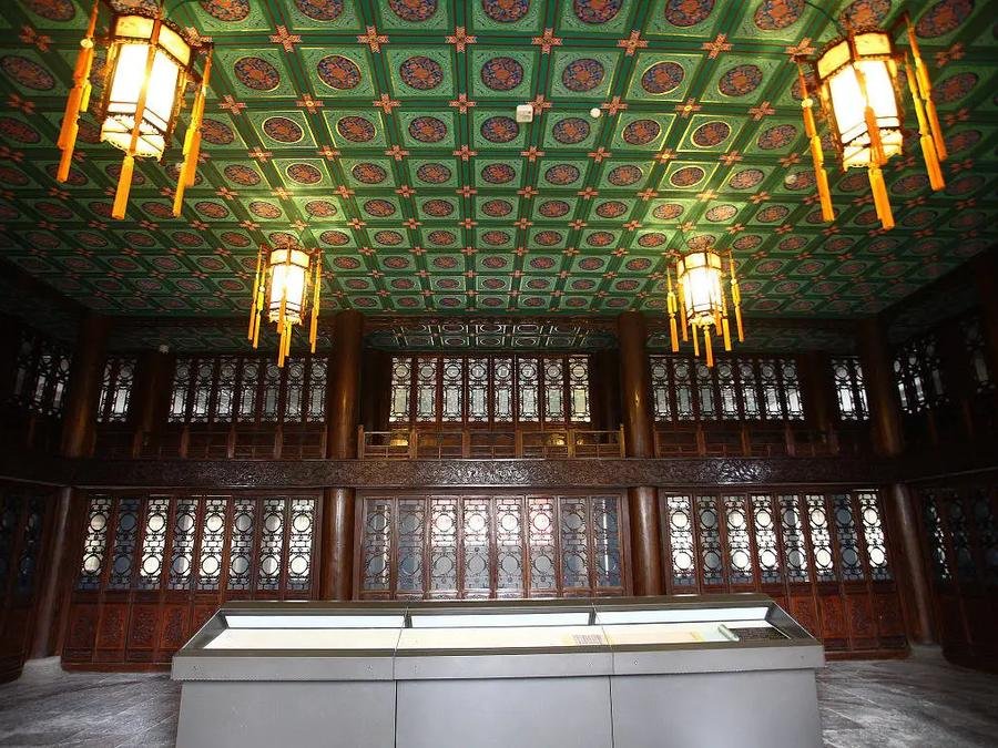bao-guang-hall-in-prince-gongs-mansion bao-guang-hall-in-prince-gongs-mansion