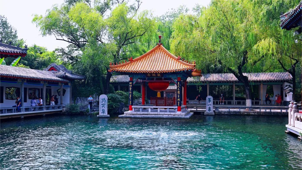 baotu-spring-jinan-1024x576-4