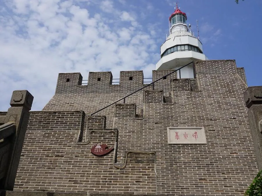 beacon-tower-in-yantai-hill-park-jpg beacon-tower-in-yantai-hill-park-jpg