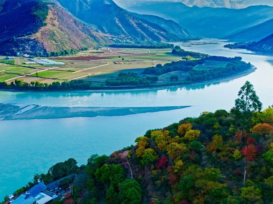 beautiful-scenery-of-the-first-bend-of-yangtze-river-jpeg beautiful-scenery-of-the-first-bend-of-yangtze-river-jpeg