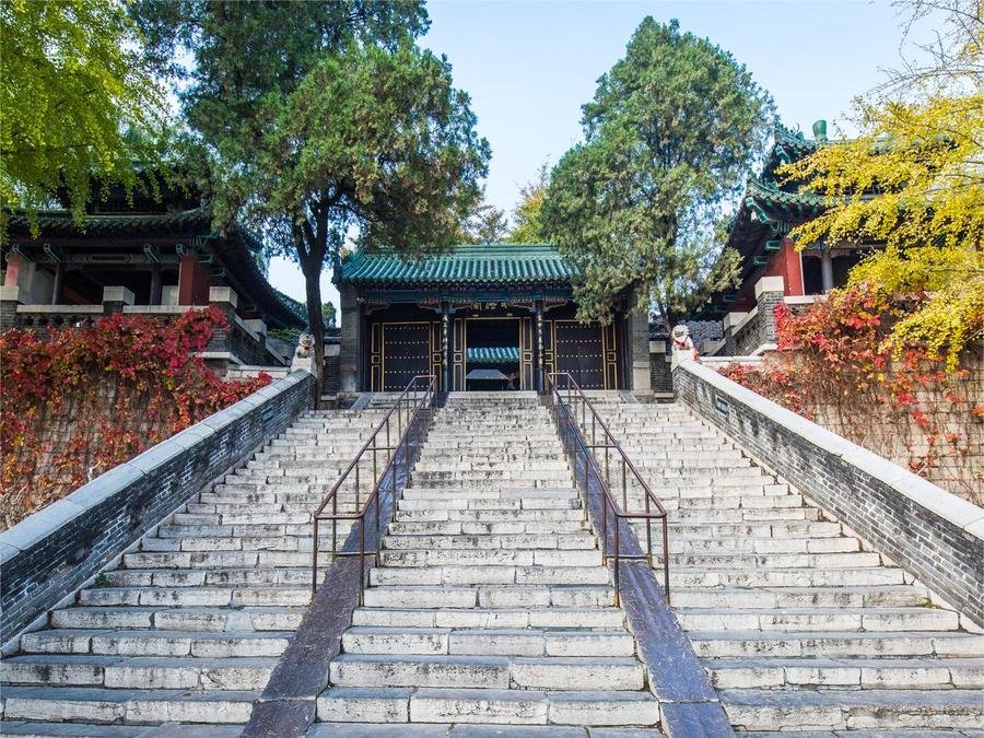 beiji-pavilion-in-daming-lake beiji-pavilion-in-daming-lake