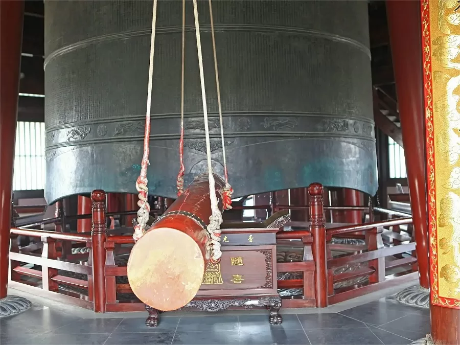 bell-ringing-ceremony-in-suzhou-hanshan-temple-jpg bell-ringing-ceremony-in-suzhou-hanshan-temple-jpg