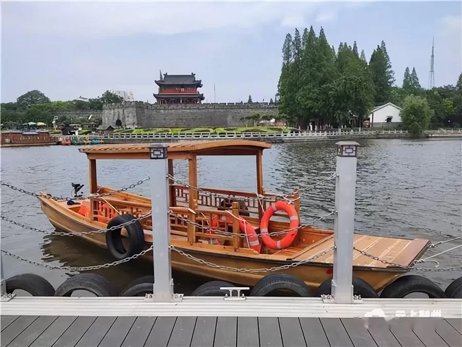 boat-tour-in-jingzhou-ancient-city-jpeg boat-tour-in-jingzhou-ancient-city-jpeg