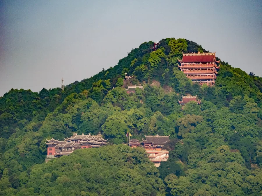 breathtaking-vista-of-chongqing-city-in-laojun-cave-taoist-temple-jpg breathtaking-vista-of-chongqing-city-in-laojun-cave-taoist-temple-jpg